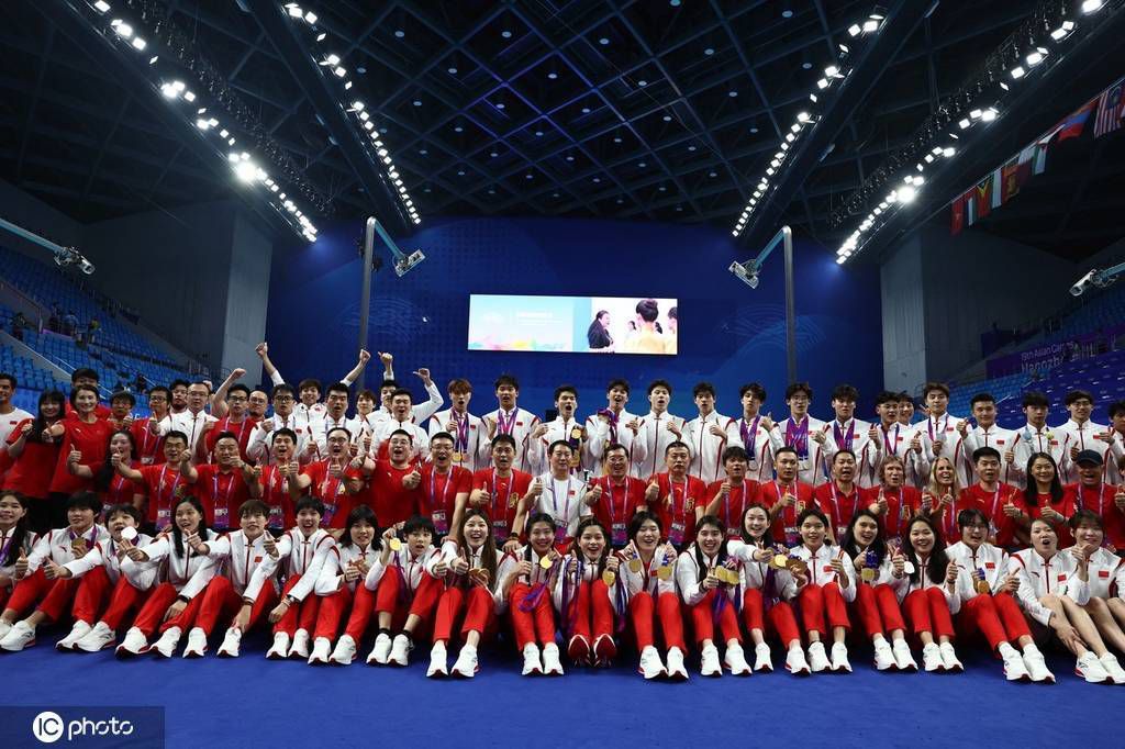 冬窗转会？贝尔温：不能排除任何可能性 但我在阿贾克斯很开心阿贾克斯边锋贝尔温接受媒体的采访，谈到了沙特俱乐部和西汉姆对他的兴趣，贝尔温表示自己不能排除冬窗离开阿贾克斯的可能性，但他在球队很开心。